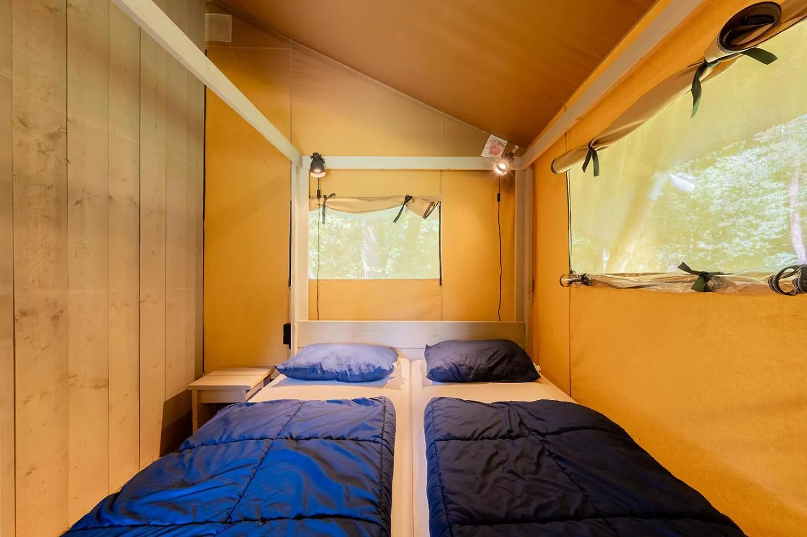 Luxury tent Glamping Haure-Loire Hotel Sainte-Sigolene