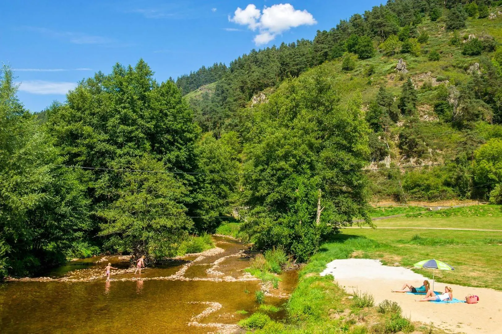 Отель Glamping Haure-Loire Sainte-Sigolene Роскошный шатер